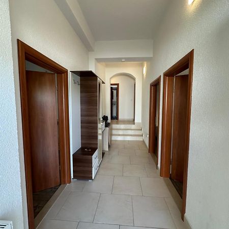 Apartments Panorama With Seasonal Pool Слатине Екстериор снимка