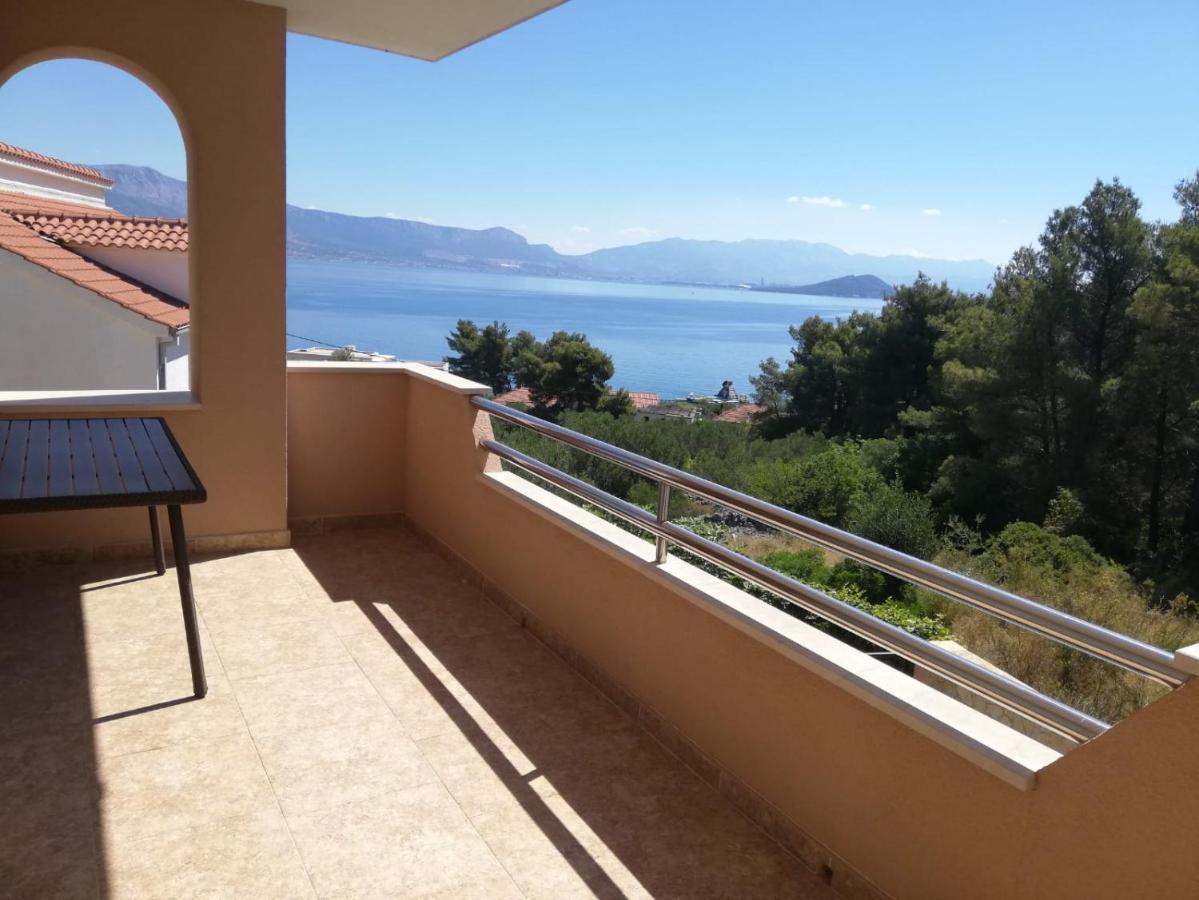 Apartments Panorama With Seasonal Pool Слатине Екстериор снимка